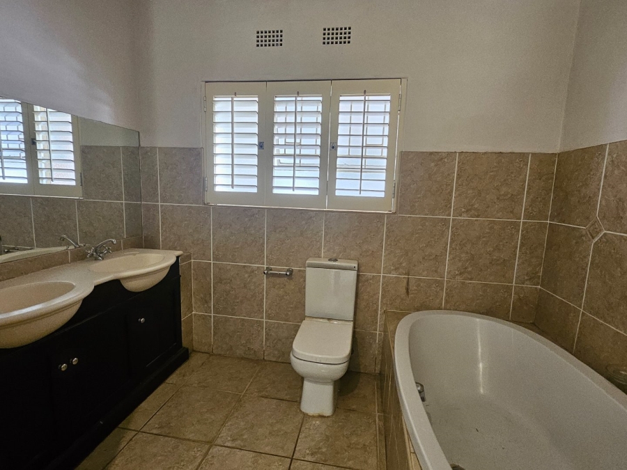 Commercial Property for Sale in Nooitgedacht AH Gauteng
