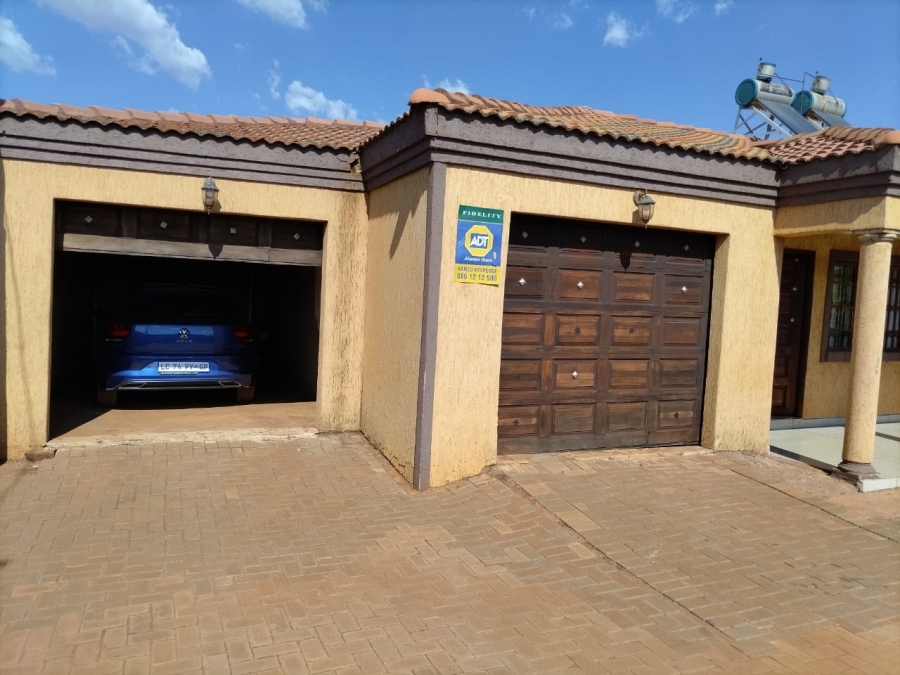 To Let 4 Bedroom Property for Rent in Ga-Rankuwa Unit 15 Gauteng