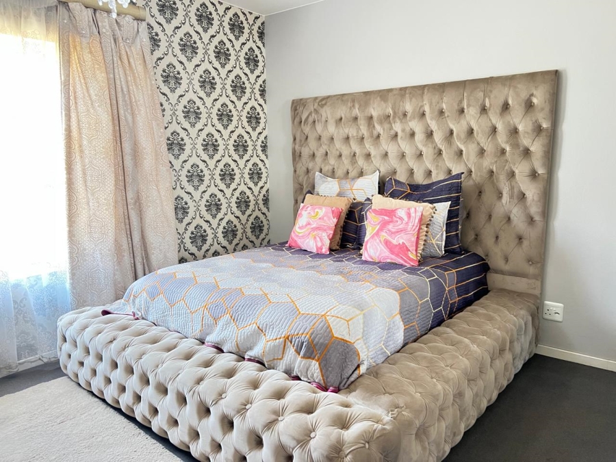 To Let 2 Bedroom Property for Rent in Blue Hills Gauteng