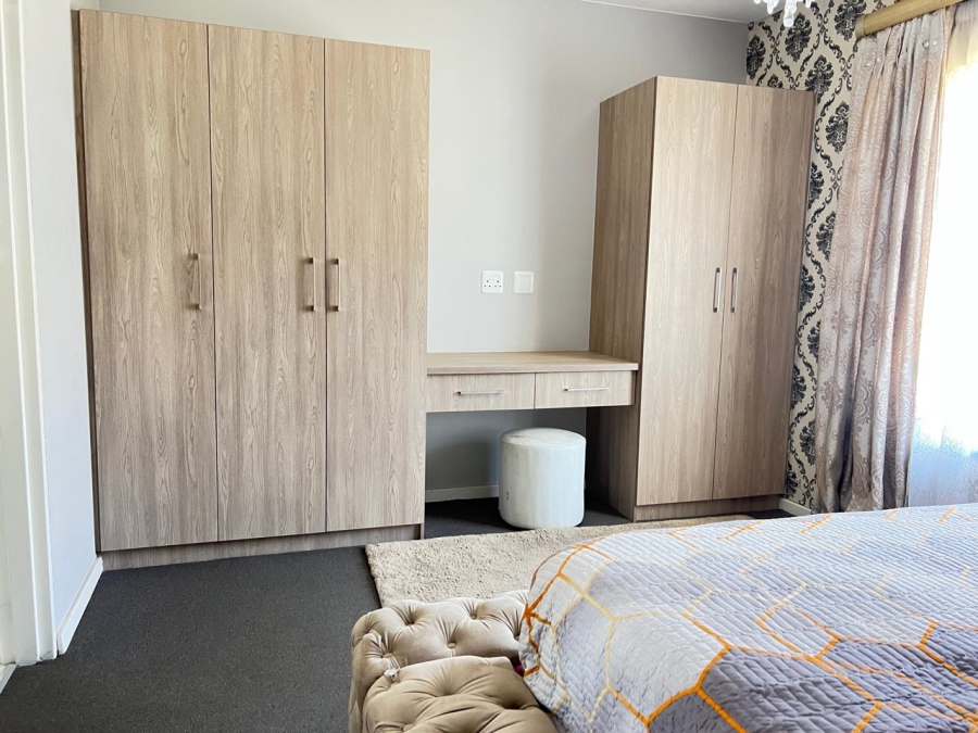 To Let 2 Bedroom Property for Rent in Blue Hills Gauteng