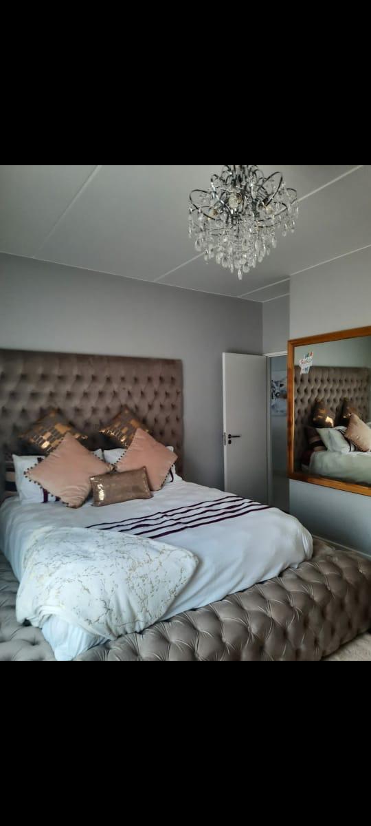 To Let 2 Bedroom Property for Rent in Blue Hills Gauteng