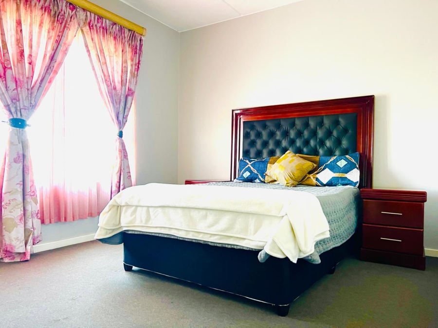 To Let 2 Bedroom Property for Rent in Blue Hills Gauteng