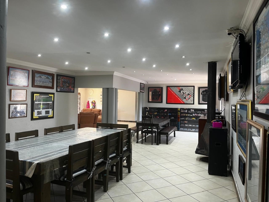 Commercial Property for Sale in Kameeldrift West Gauteng