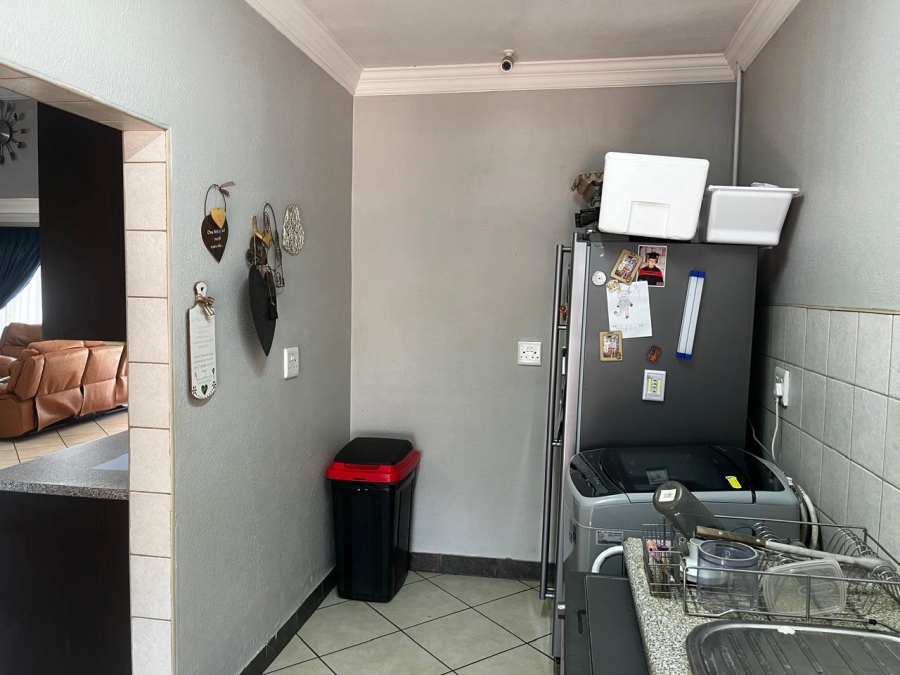 Commercial Property for Sale in Kameeldrift West Gauteng