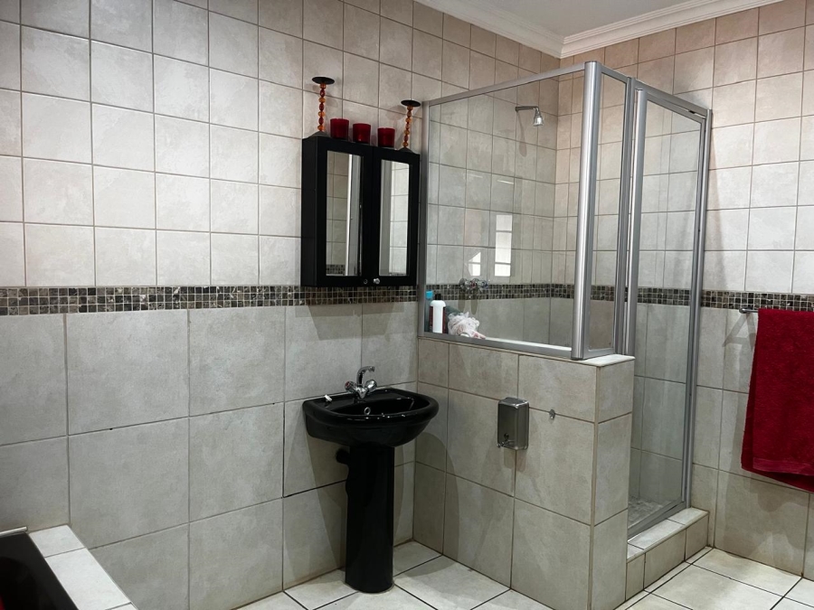 Commercial Property for Sale in Kameeldrift West Gauteng