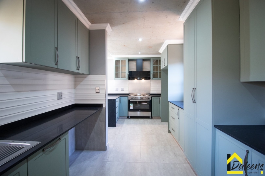 4 Bedroom Property for Sale in Comet Gauteng