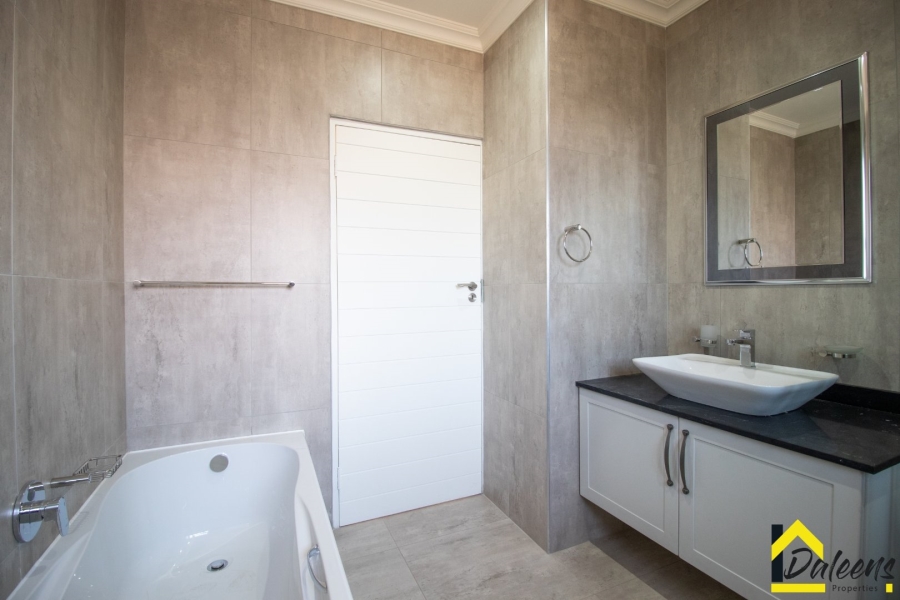 4 Bedroom Property for Sale in Comet Gauteng