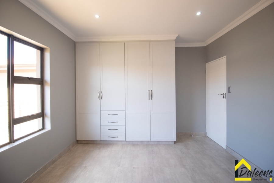 4 Bedroom Property for Sale in Comet Gauteng