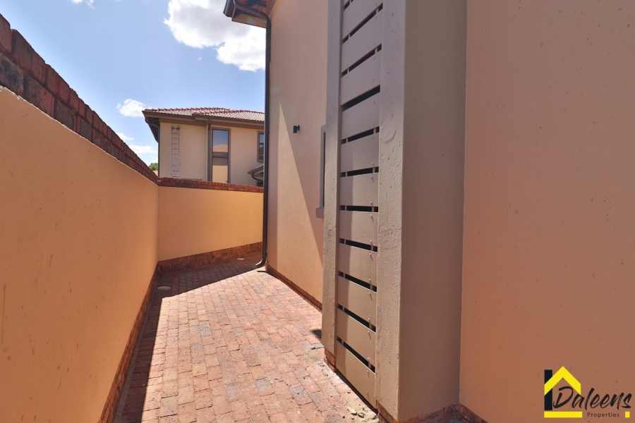 4 Bedroom Property for Sale in Comet Gauteng