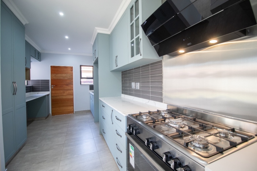 5 Bedroom Property for Sale in Comet Gauteng