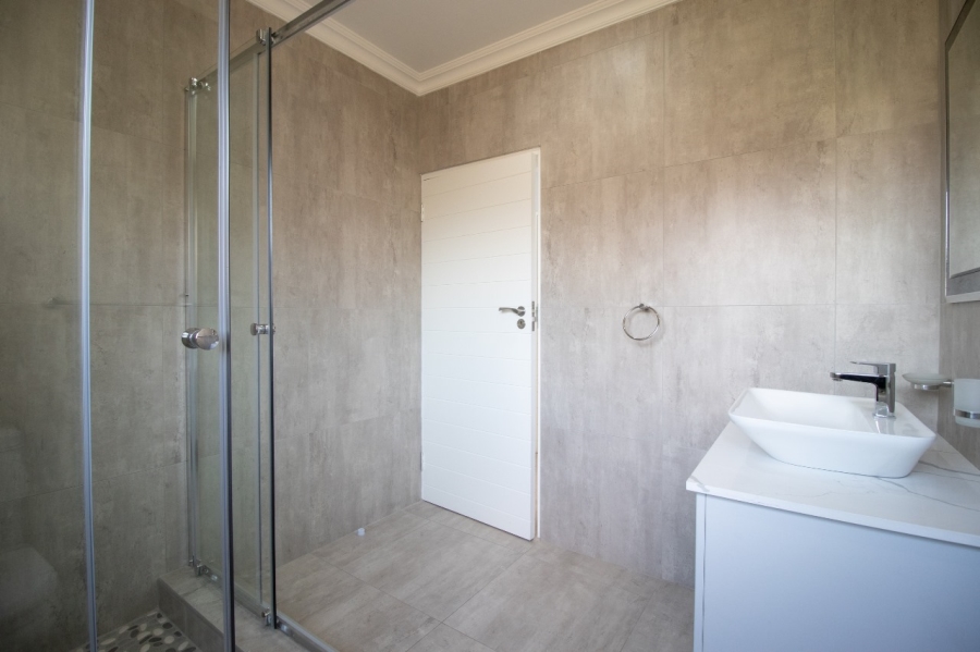 5 Bedroom Property for Sale in Comet Gauteng