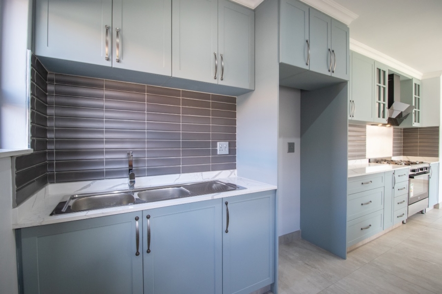 5 Bedroom Property for Sale in Comet Gauteng