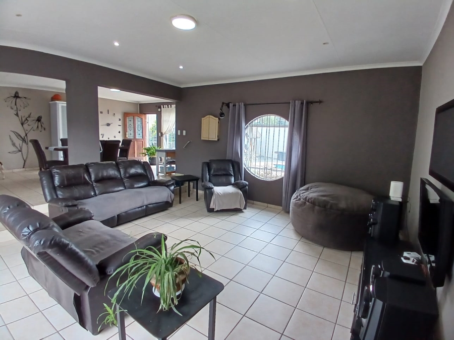3 Bedroom Property for Sale in Risana Gauteng