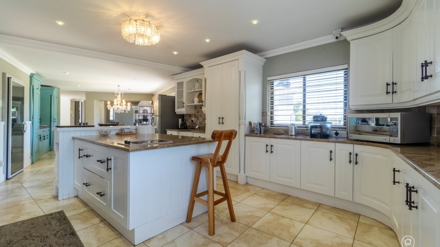 5 Bedroom Property for Sale in Bedfordview Gauteng