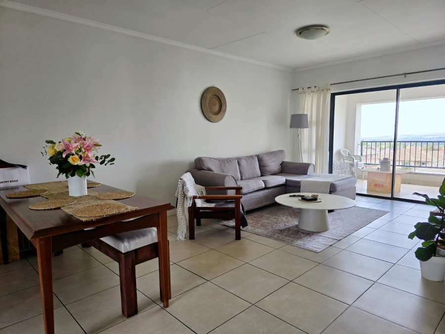 To Let 2 Bedroom Property for Rent in Greenstone Crest Gauteng