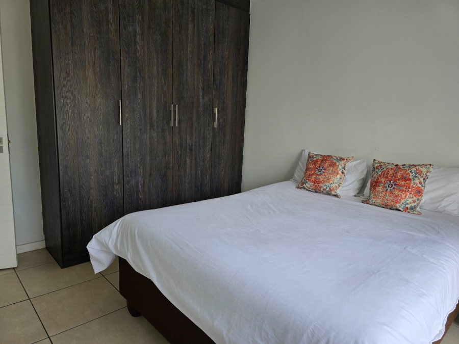 To Let 2 Bedroom Property for Rent in Greenstone Crest Gauteng