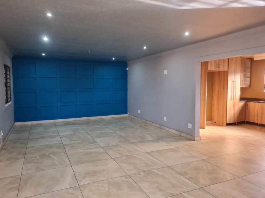 To Let 2 Bedroom Property for Rent in Lenasia Ext 11 Gauteng