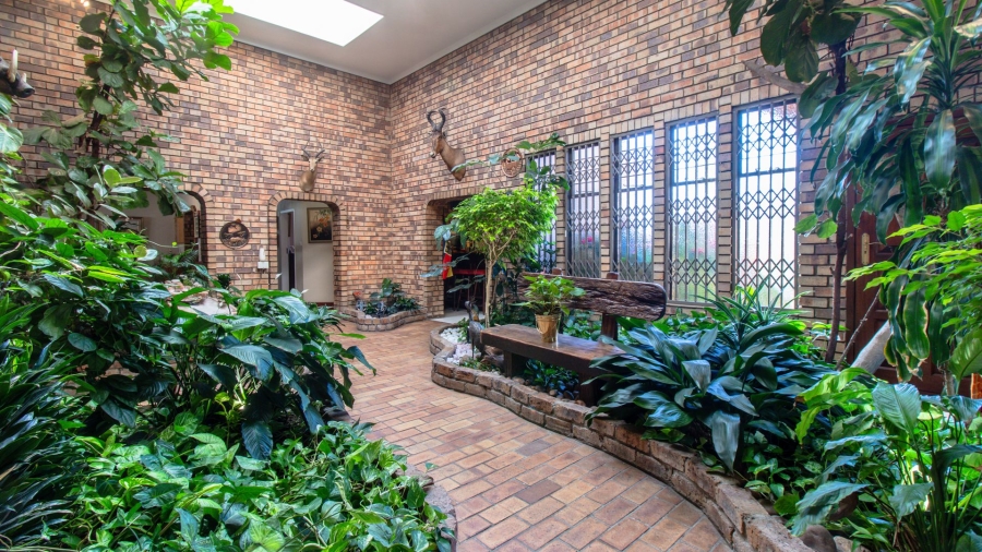 5 Bedroom Property for Sale in Meyersdal Gauteng