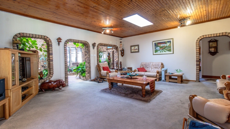 5 Bedroom Property for Sale in Meyersdal Gauteng