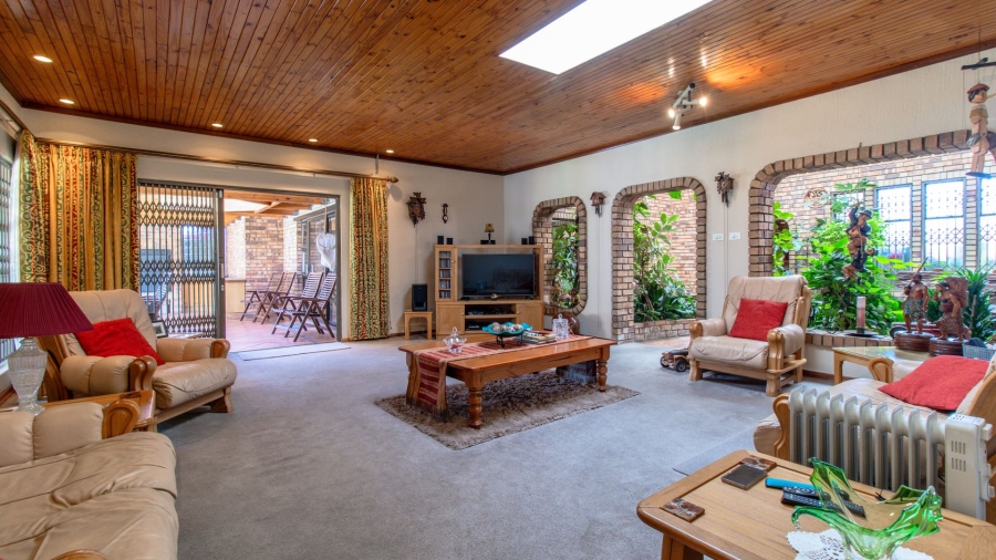 5 Bedroom Property for Sale in Meyersdal Gauteng