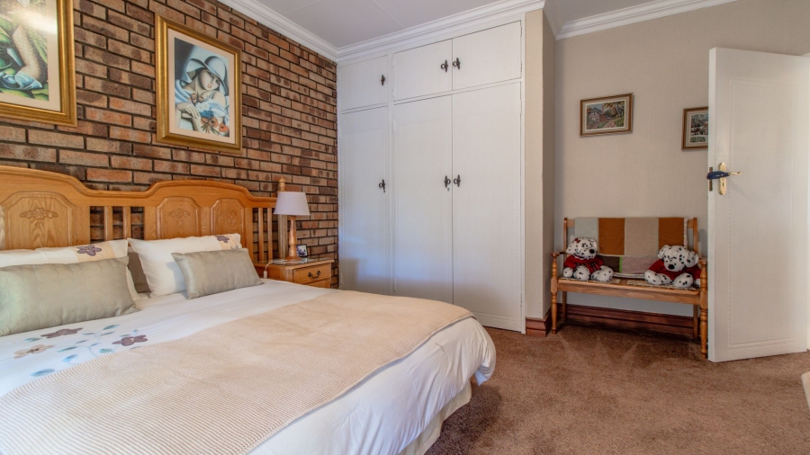 5 Bedroom Property for Sale in Meyersdal Gauteng