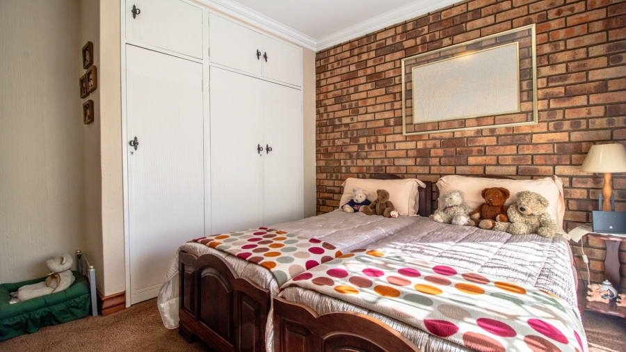 5 Bedroom Property for Sale in Meyersdal Gauteng