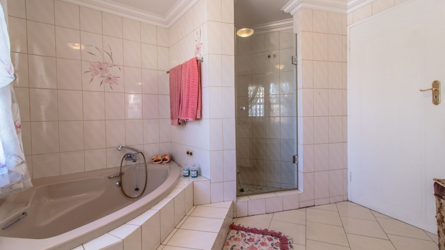 5 Bedroom Property for Sale in Meyersdal Gauteng