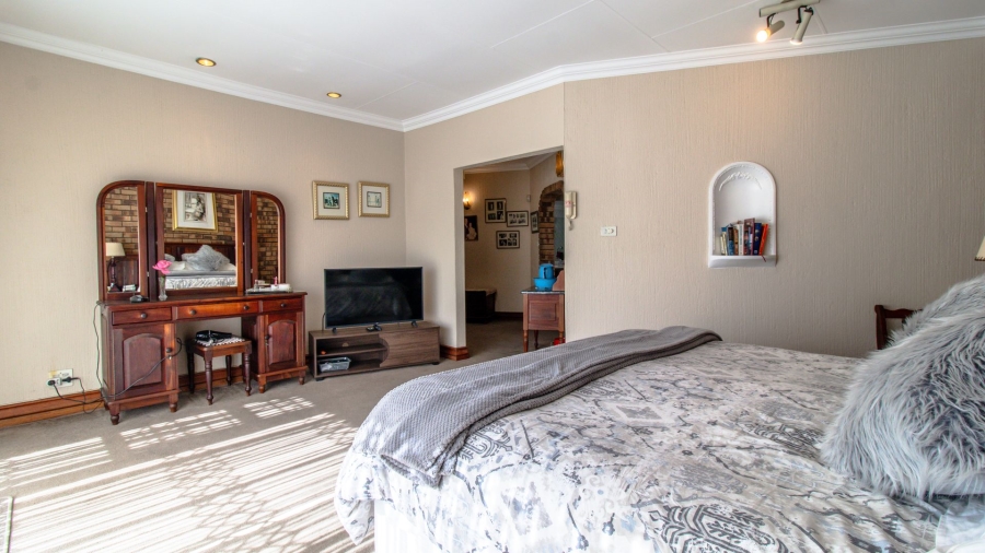 5 Bedroom Property for Sale in Meyersdal Gauteng