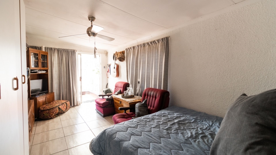 4 Bedroom Property for Sale in Bonaero Park Gauteng