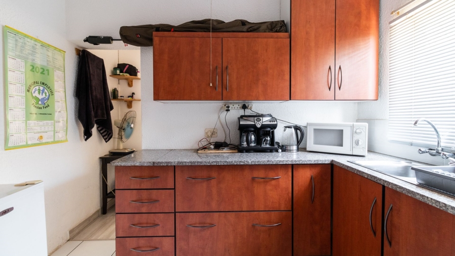 4 Bedroom Property for Sale in Bonaero Park Gauteng