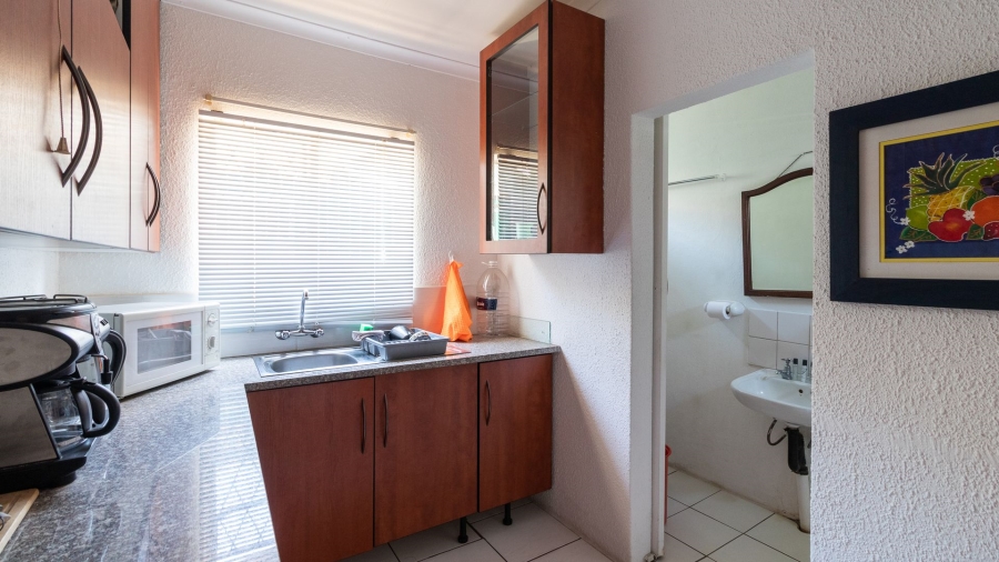 4 Bedroom Property for Sale in Bonaero Park Gauteng