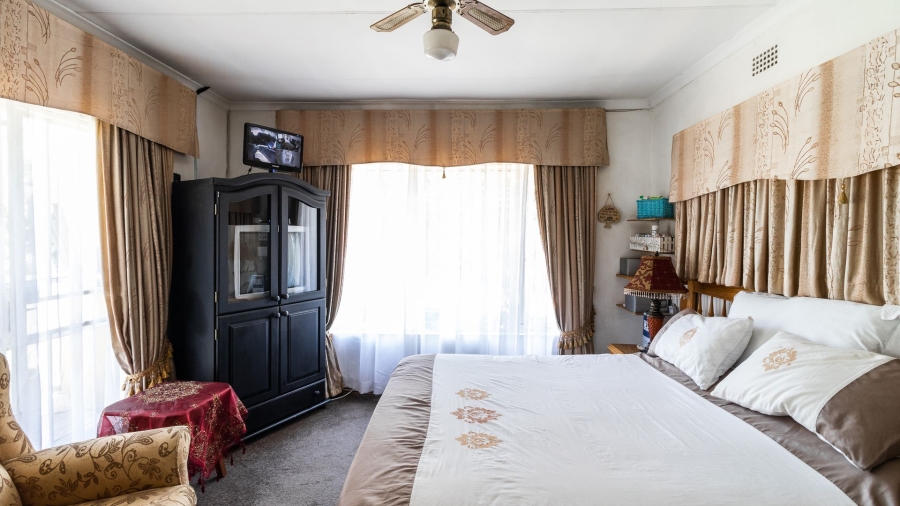 4 Bedroom Property for Sale in Bonaero Park Gauteng