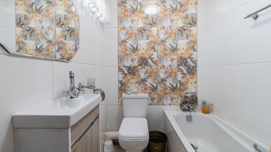 4 Bedroom Property for Sale in Bonaero Park Gauteng