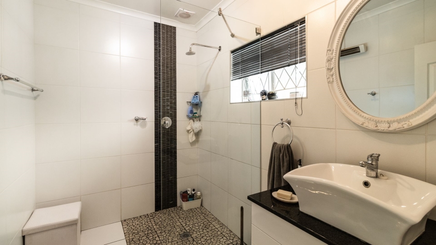 4 Bedroom Property for Sale in Bonaero Park Gauteng