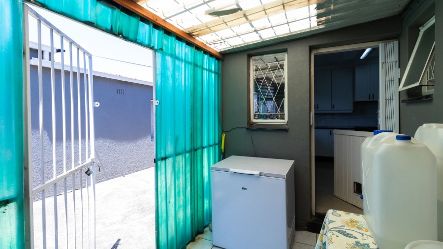 4 Bedroom Property for Sale in Bonaero Park Gauteng