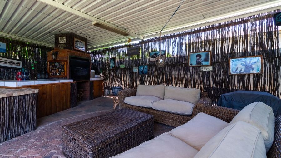 4 Bedroom Property for Sale in Bonaero Park Gauteng