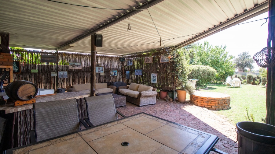 4 Bedroom Property for Sale in Bonaero Park Gauteng