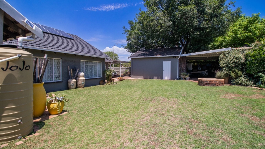 4 Bedroom Property for Sale in Bonaero Park Gauteng