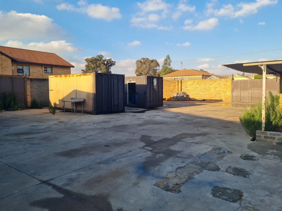To Let commercial Property for Rent in Lenasia Ext 13 Gauteng