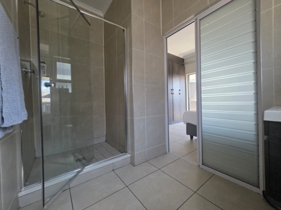 1 Bedroom Property for Sale in Longmeadow Gauteng