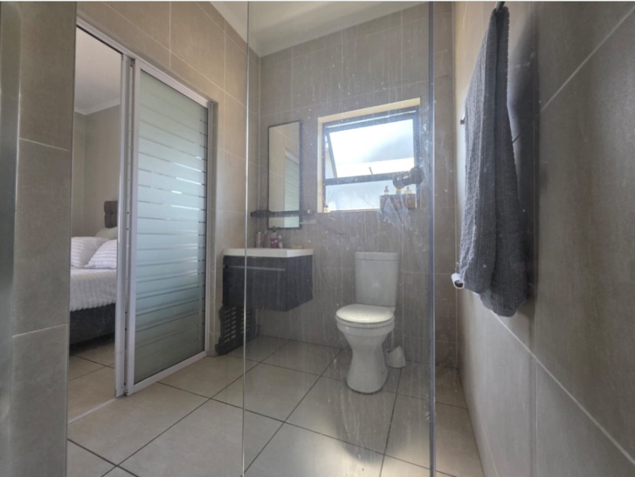 1 Bedroom Property for Sale in Longmeadow Gauteng