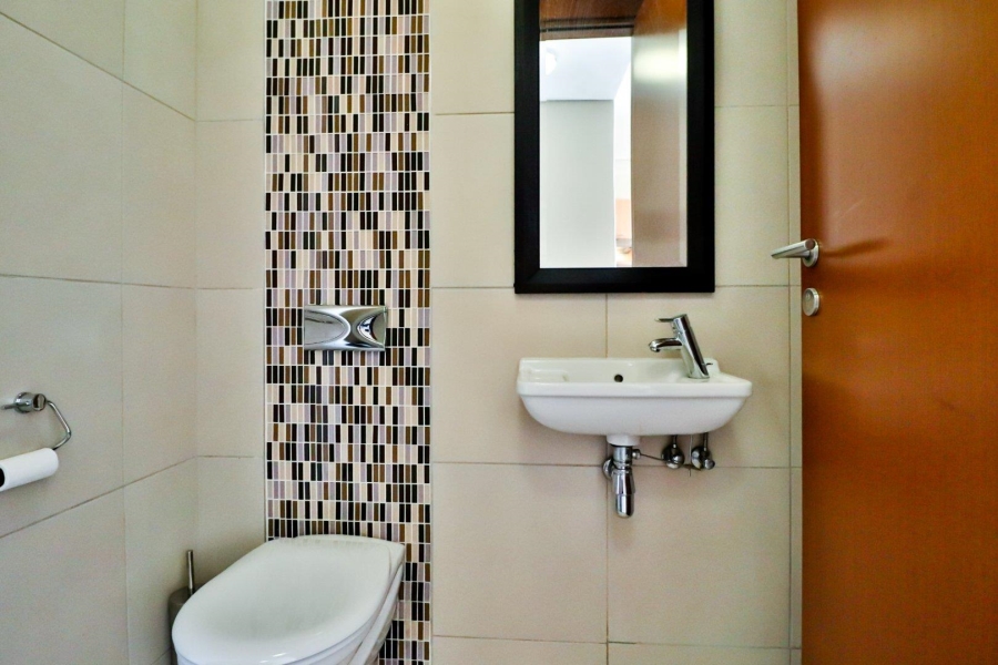 1 Bedroom Property for Sale in Bedford Gardens Gauteng