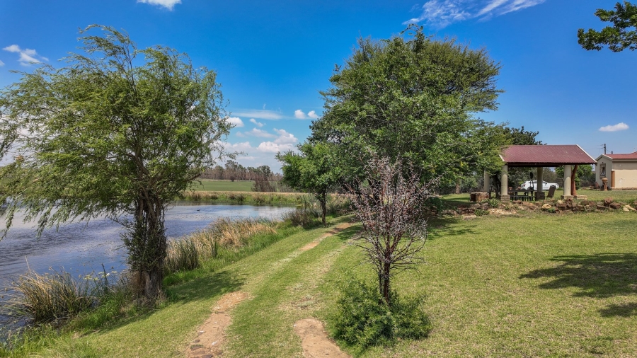 Commercial Property for Sale in Spitskop 533 Ah Gauteng