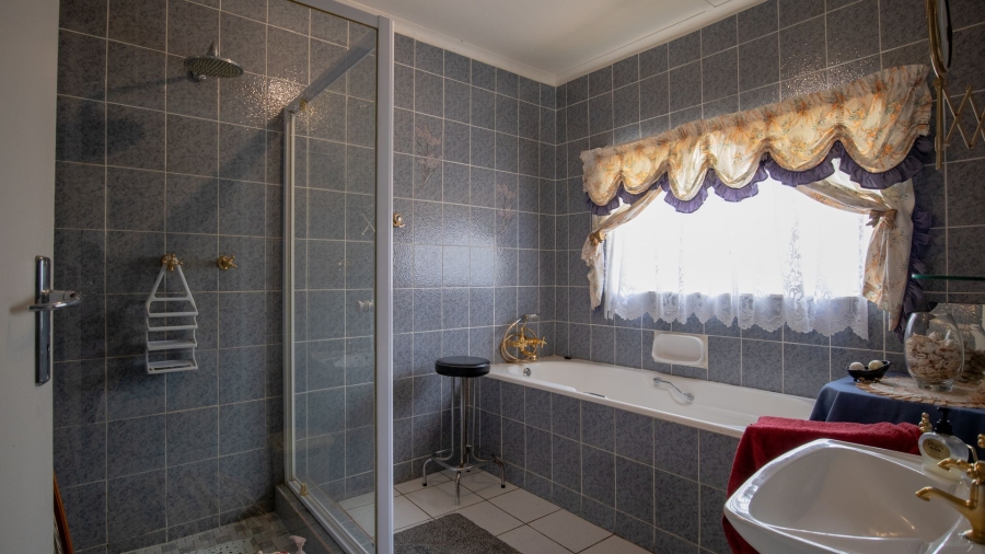 Commercial Property for Sale in Spitskop 533 Ah Gauteng