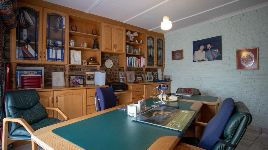 Commercial Property for Sale in Spitskop 533 Ah Gauteng