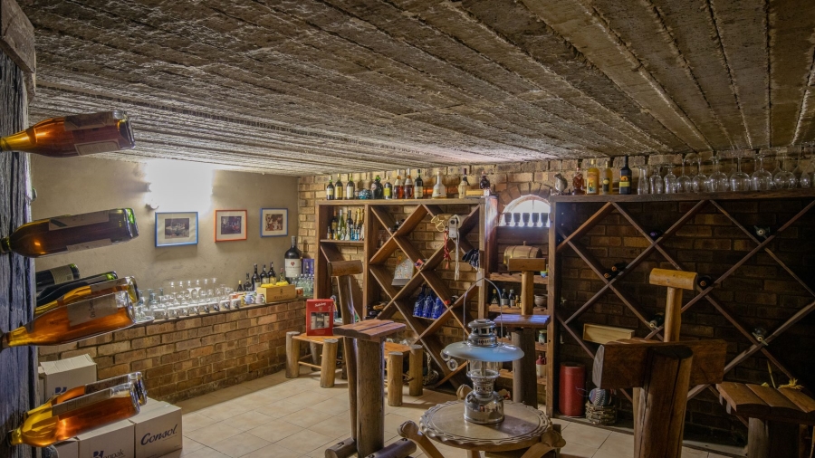 Commercial Property for Sale in Spitskop 533 Ah Gauteng