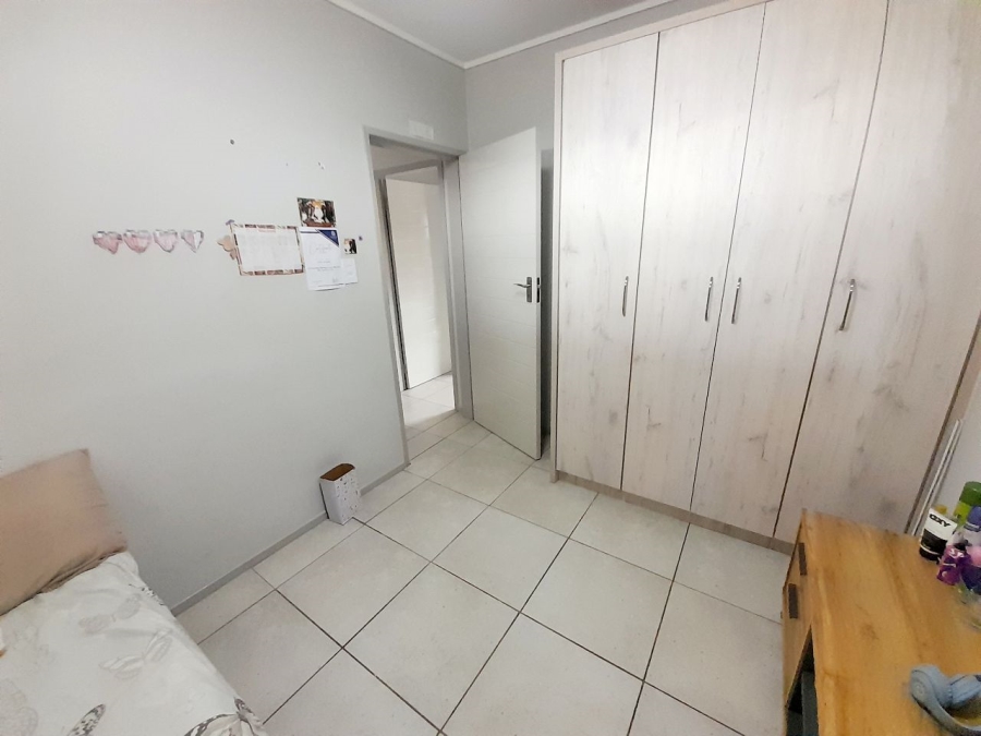 2 Bedroom Property for Sale in Rooihuiskraal North Gauteng