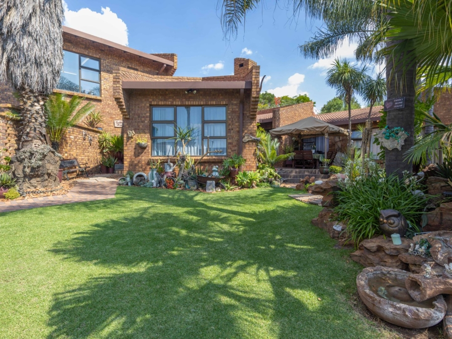 4 Bedroom Property for Sale in Marais Steyn Park Gauteng