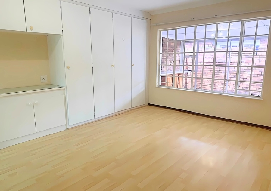 3 Bedroom Property for Sale in Wilro Park Gauteng