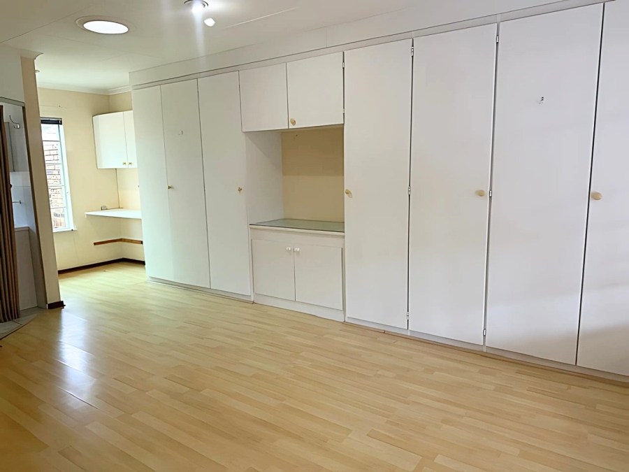 3 Bedroom Property for Sale in Wilro Park Gauteng